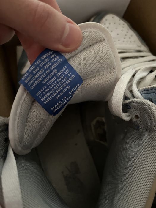 Jordan 1 Hyper Royale