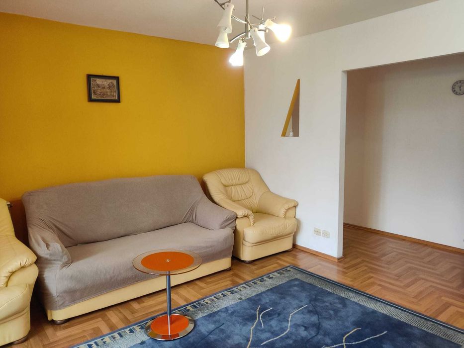 Închiriez apartament trei camere Drumul Taberei Moghioroș Linia 41