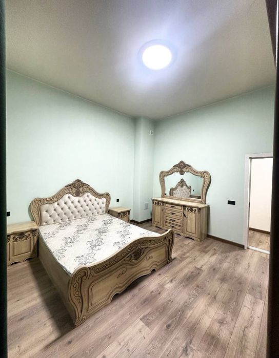 Chorsu bozori yonida