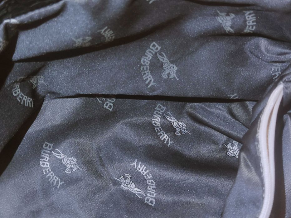 Geanta/Poseta Burberry - Model deosebit