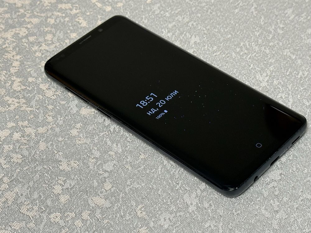 Samsung Galaxy S9 Plus 64 gb Midnight black + 5 оригинални кейса