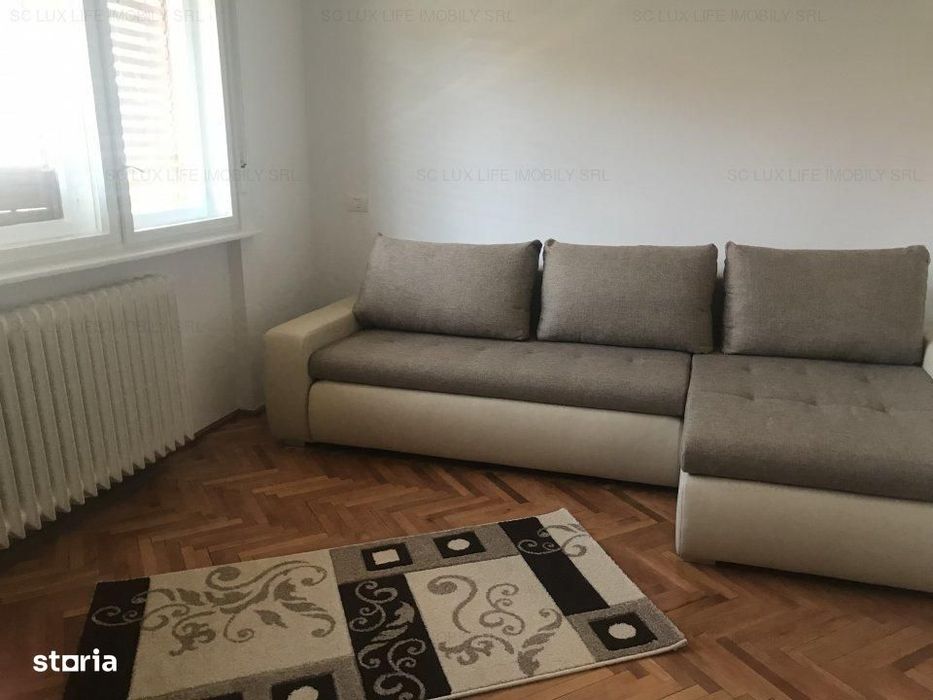 inchiriez apartament o camera etaj 1 Piata 700 400 euro