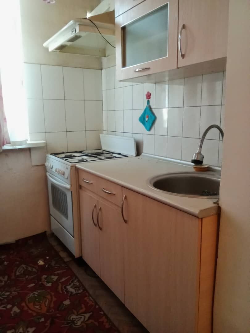 Продаётся Квартира 3х ком 3 этаж в Янгиюле на Артыкова