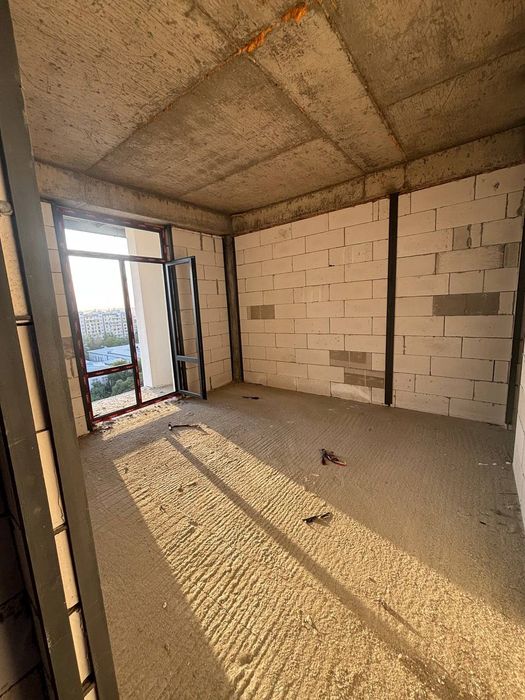 Sky avenue Sergeli 8 navastroyka uy sotiladi