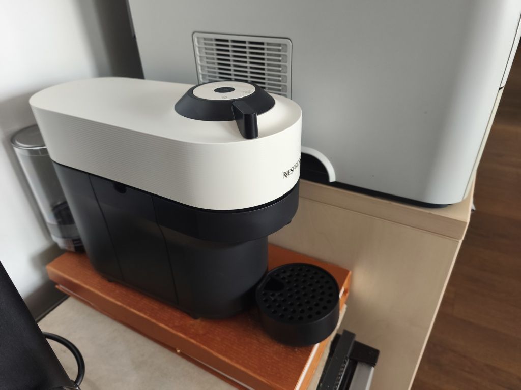 Продавам кафемашина Nespresso с капсули