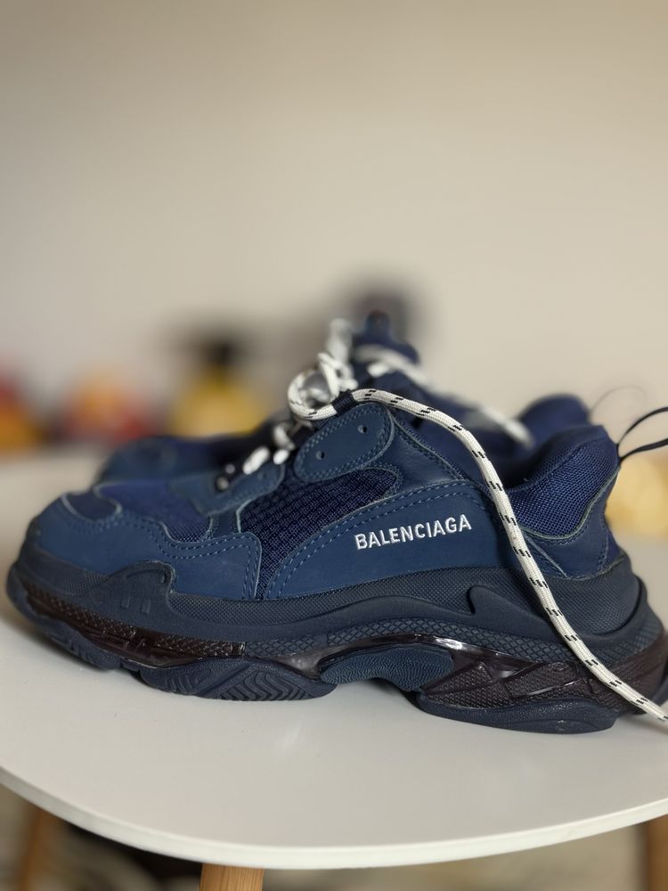 Balenciaga triple s