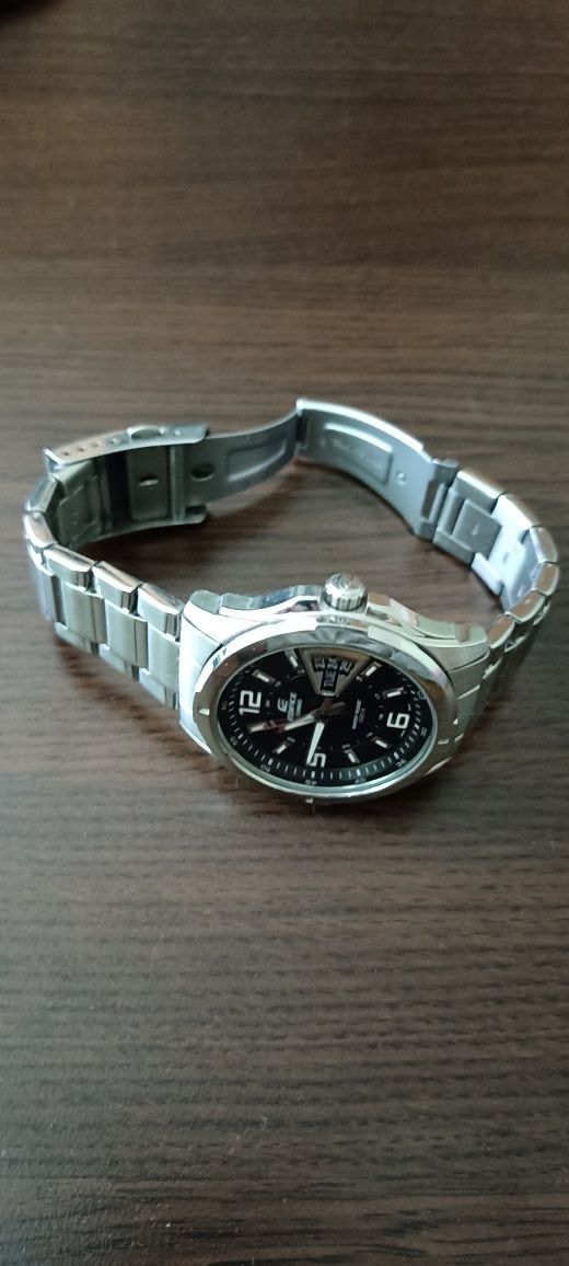 Часовник Casio EF 129D 1A