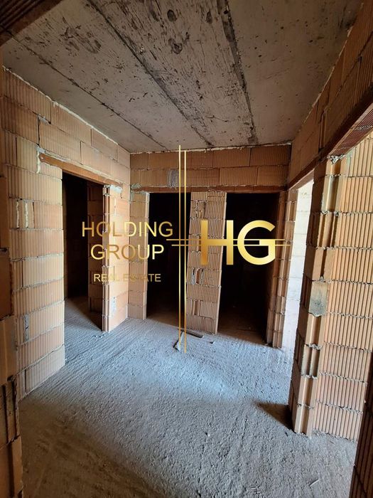 Продава се Двустаен апартамент в Варна, Център - 64 кв.м за 1500 €/кв.м - Снимка #1