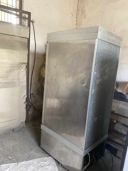 Bucatarie , malaxor ,cuptor,friptoza,frigidere,mese inox ,chiuvete