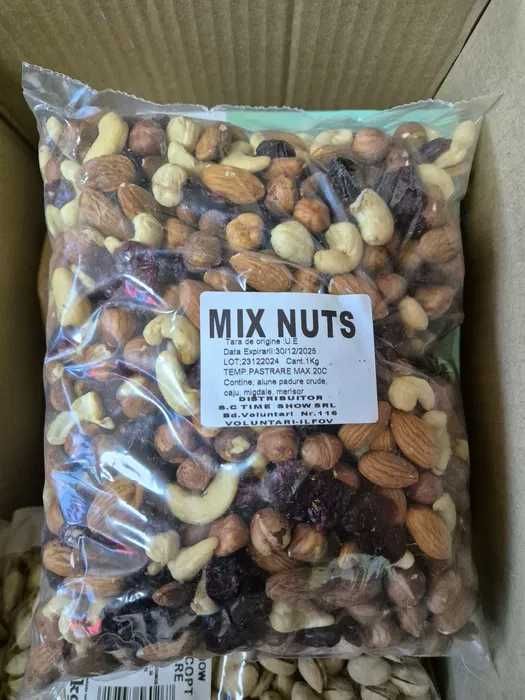 Mix nuts ambalat la 1KG