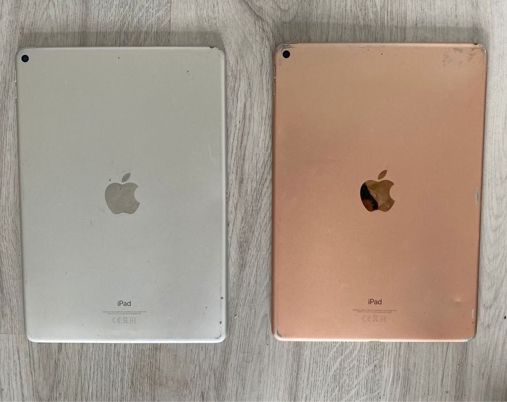Vând  Apple IPad Air 3, an 2019, 64 GB pentru piese