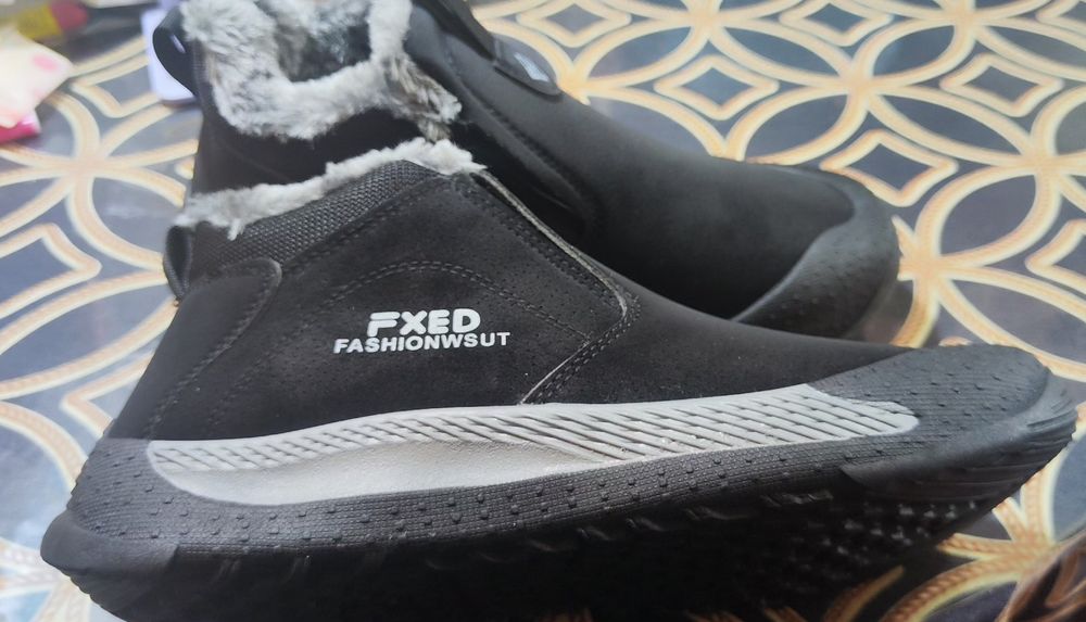 Продаются Мужские ботинки