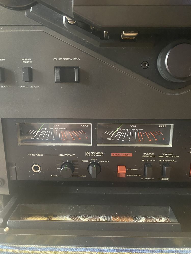 Катушечный магнитофон Akai gx-747