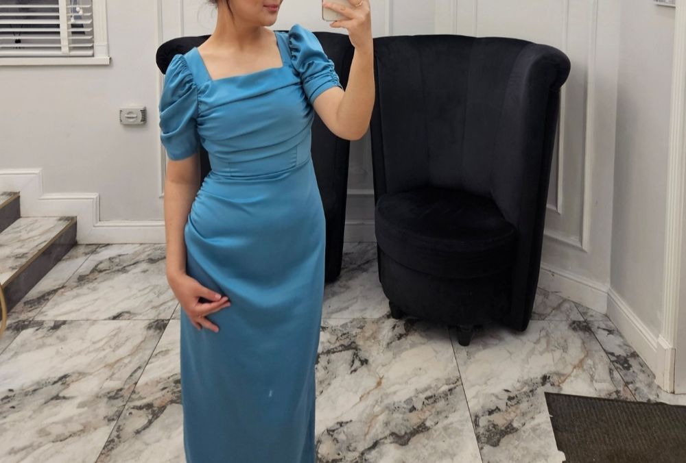 Продам платье красивое!