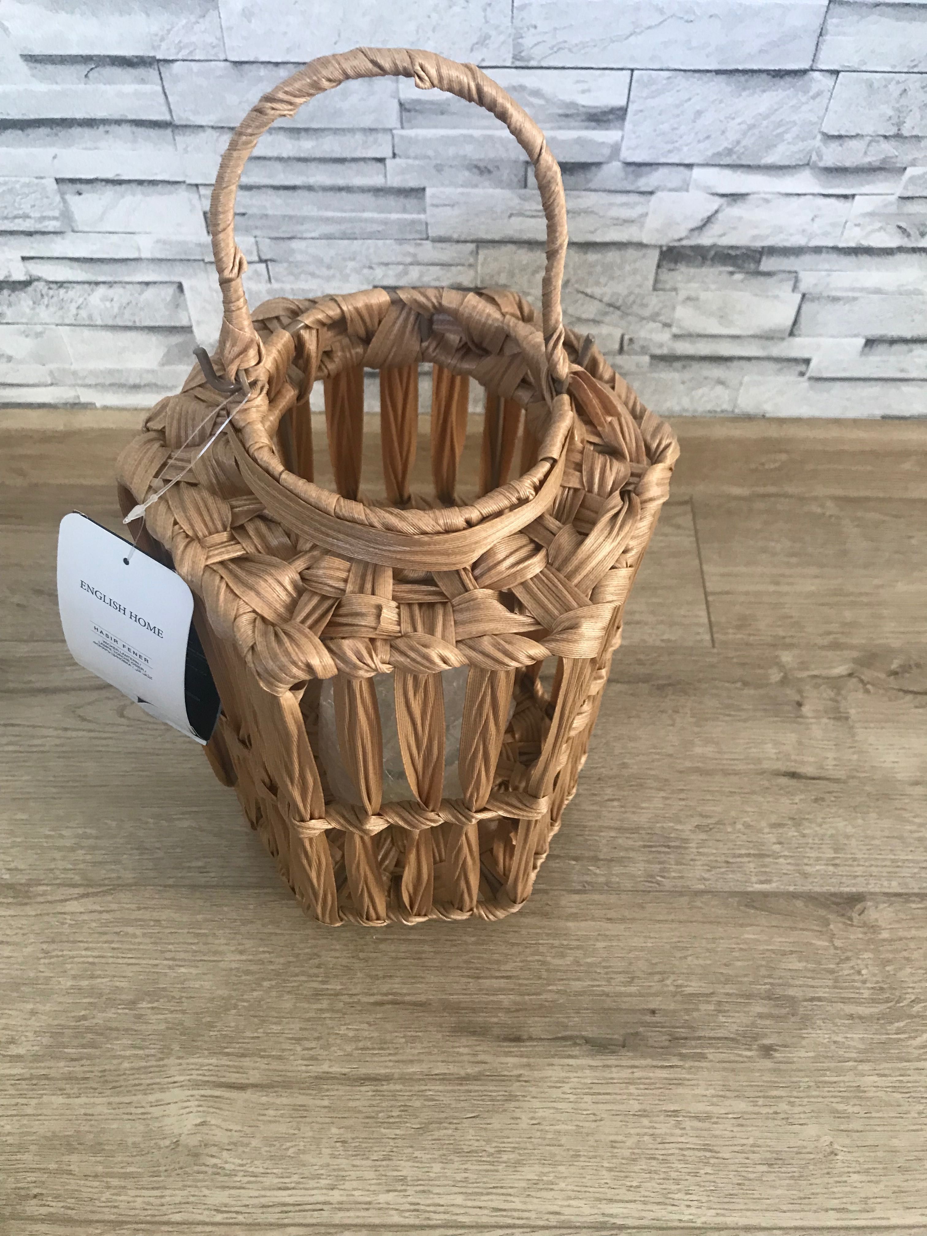 Продавам чисто нов свещник