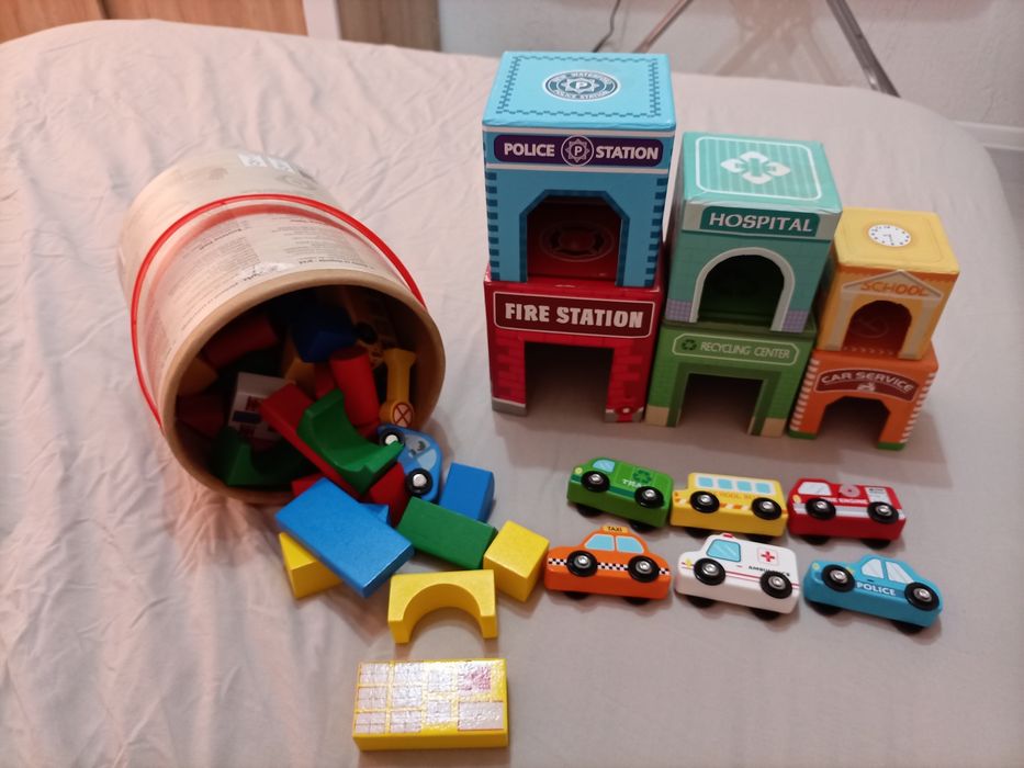 Детски дървен конструктор+кула с гаражи