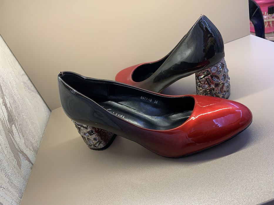 Амбрей коракизил туфли 38размер