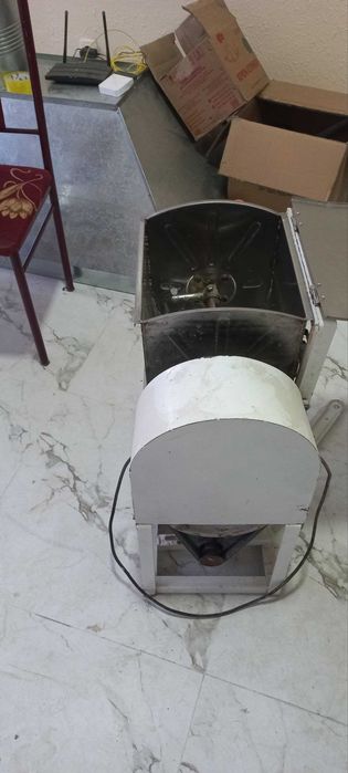 Тестомешалка хамир корадиган  аппарат