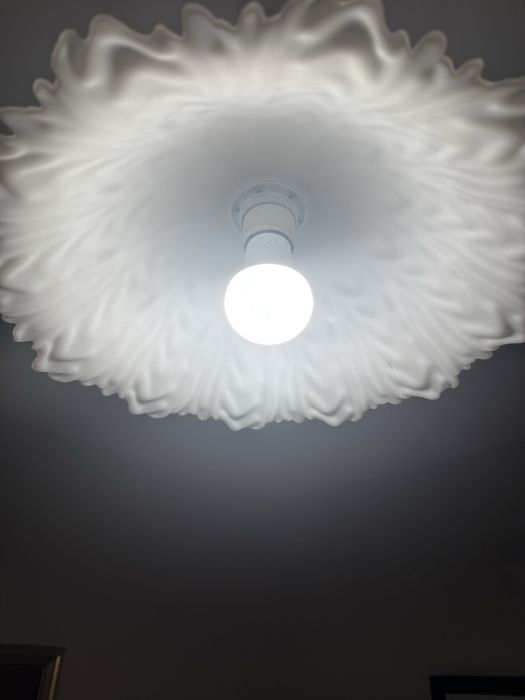 Лампи- абажури 2 бр с крушките, общо за 14.99