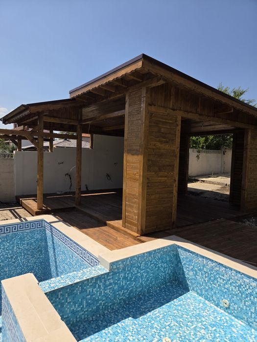 Изграждаме дървени навеси, парапети, подиуми с декинг и др.