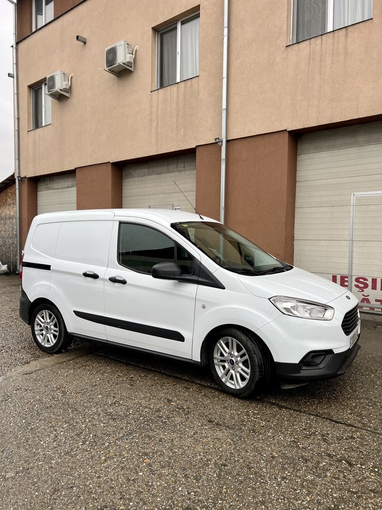 Ford Transit Courier /Tourneo    2022  Caddy /Dokker