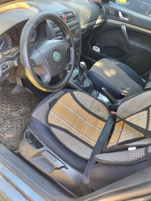Vând Skoda Octavia 2