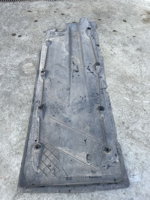 scut lateral stanga volkswagen golf 6 1.6 motorina 2010