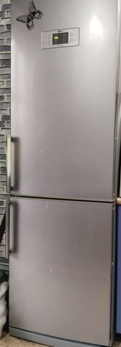 Х о л о д и л ь н и к  LG