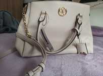 Vand geanta nine west