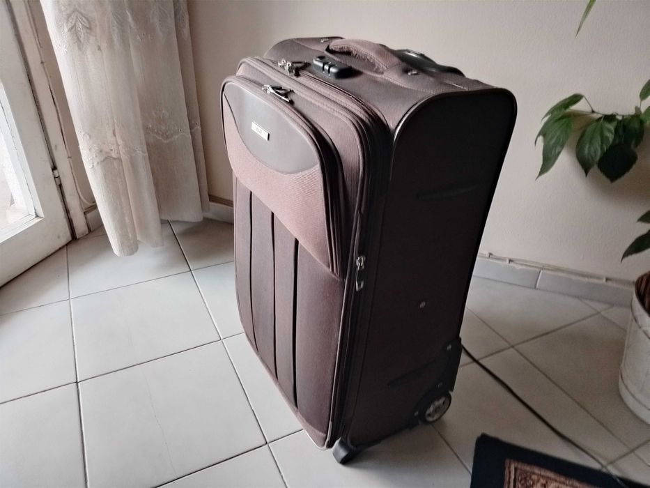 Куфар 2бр усилени колелца "KML" 65/43/30см  "25лв"!+Доставка!