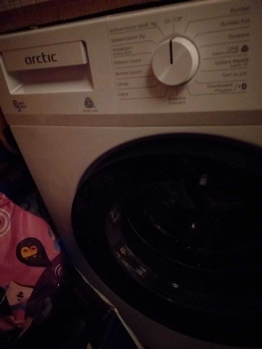 Masina spalat cu uscator arctic