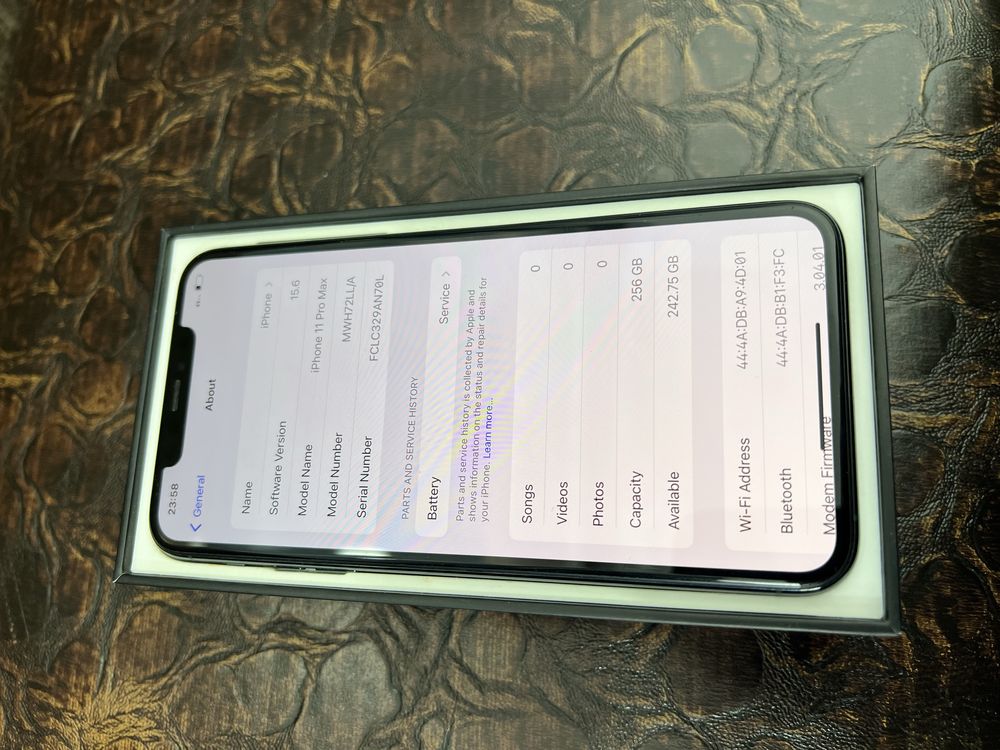 Продам IPhone 11 pro max 256 g bat 72%
