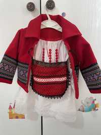 Costumas traditional fetita