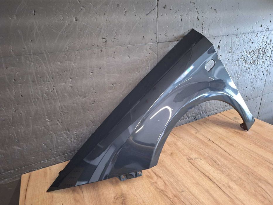 Aripa Fata Stanga Seat Leon An 2005-2009 (LS7Z (Gri))