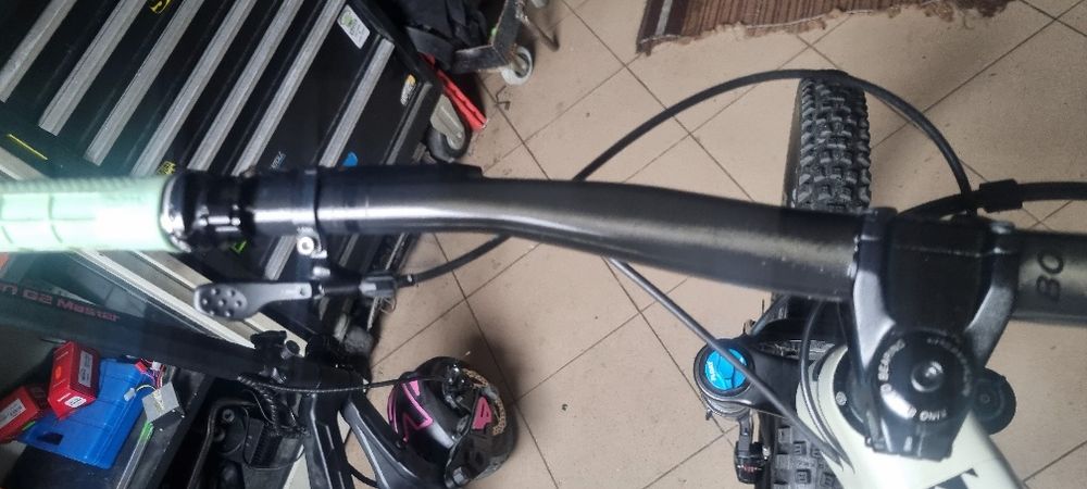 Ghidon carbon bontrager line pro 35 ,pedalier carbon truvativ