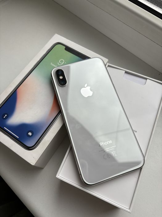 iPhone X 64 гб серебристый