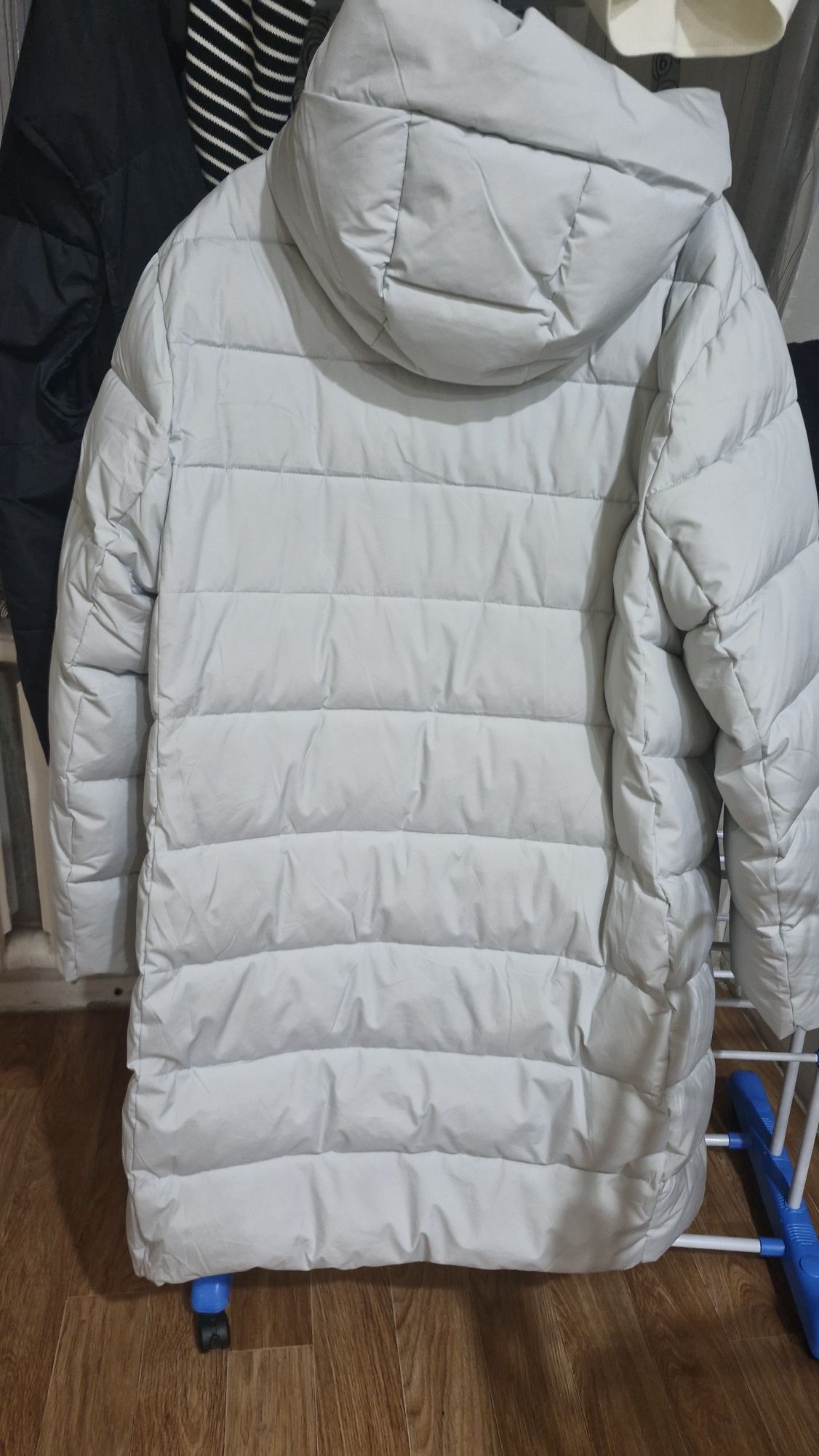 продам женскую куртка
