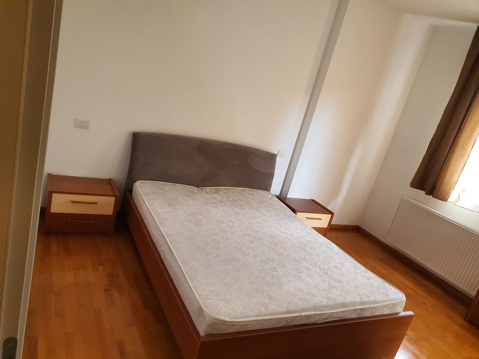 Apartament de închiriat