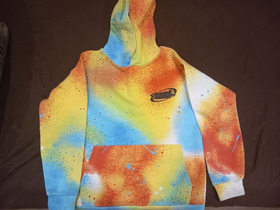 Продавам суичър New Yorker