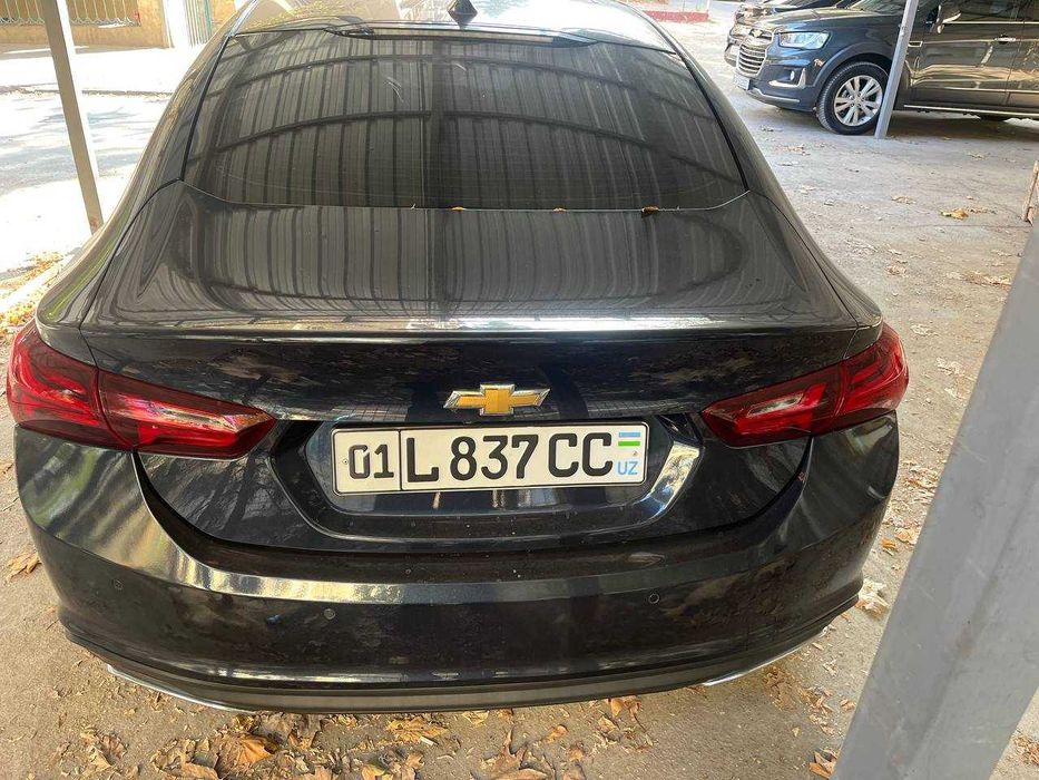 Продам Малибу Premier Парламент 2018 года