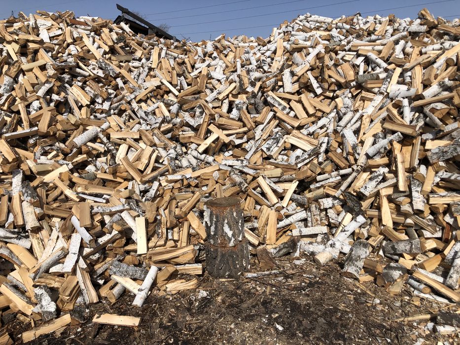 Продам дрова колотые машина ЗИЛ 130,131 ;1 куб 12000 тг