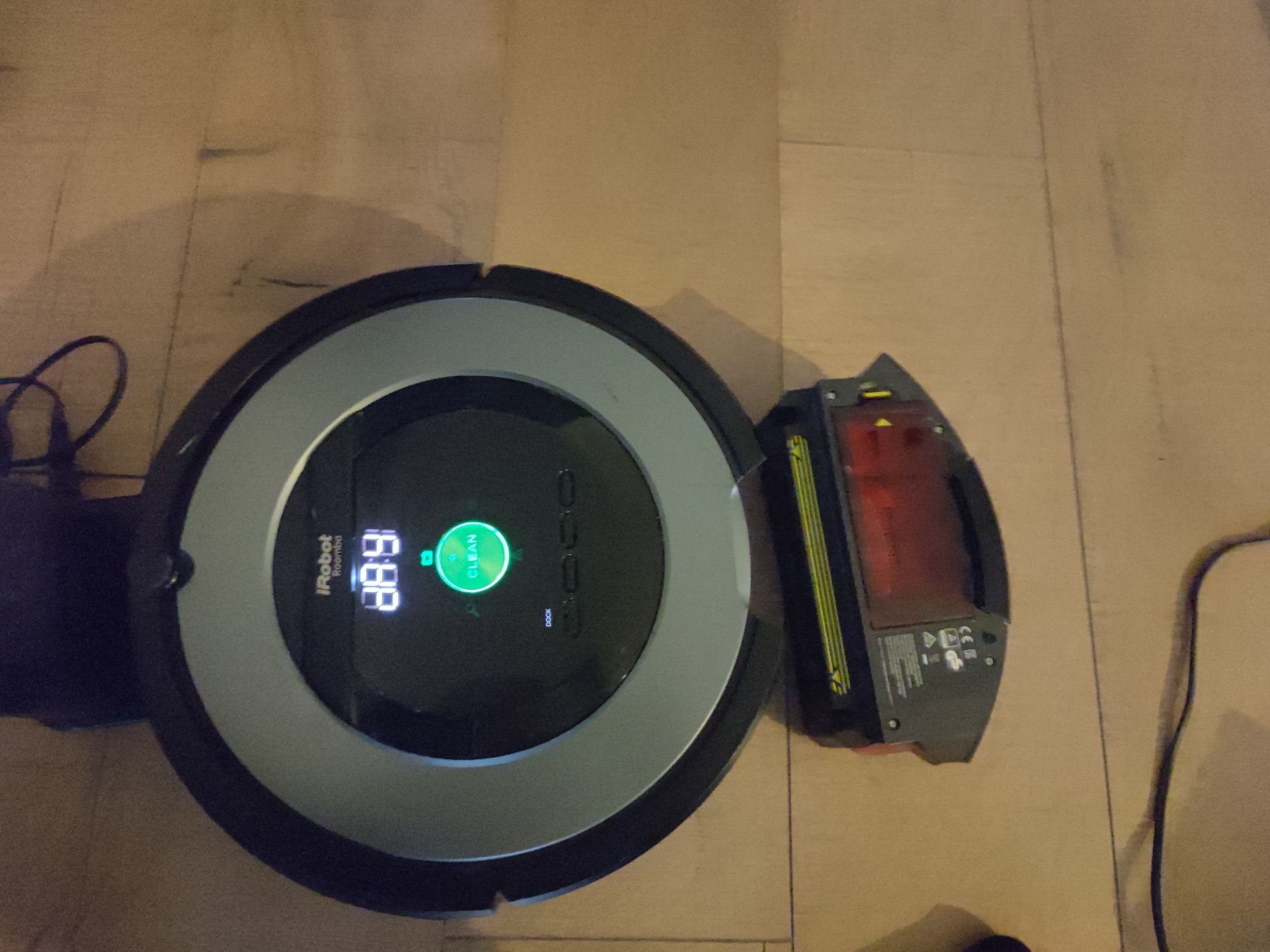 Aspirator robot Irobot Roomba 866 si 896 cu incarcator original