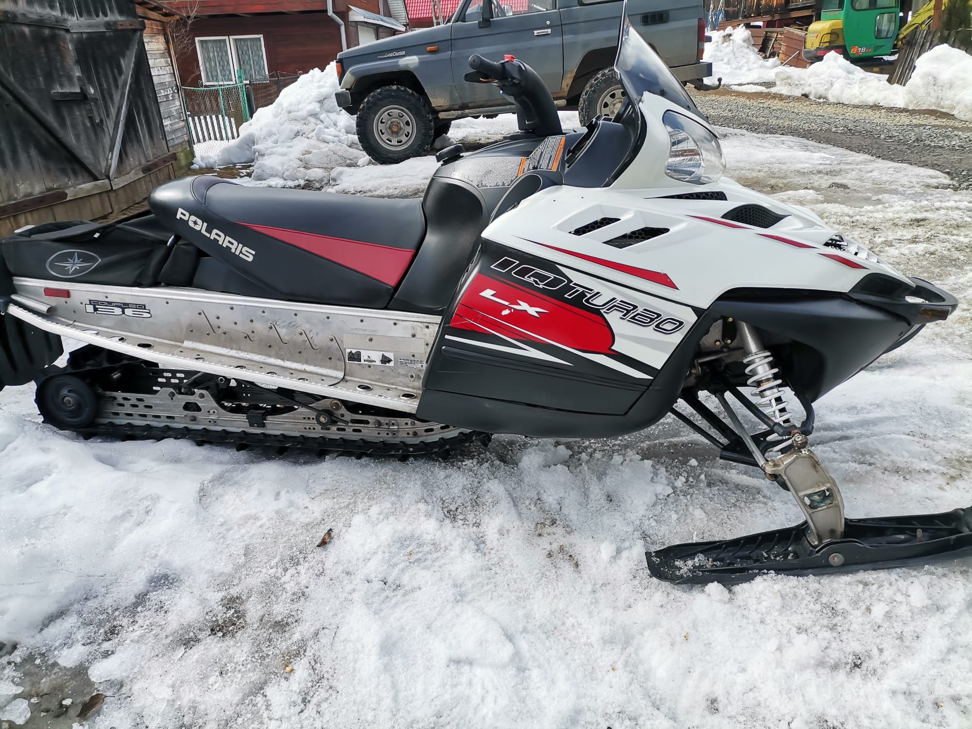 Vând /schimb snowmobil Polaris