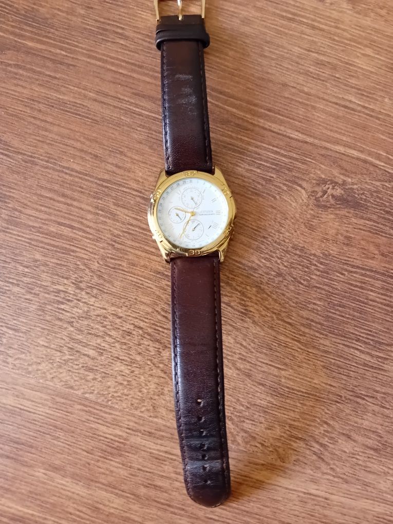 Часовник CITIZEN