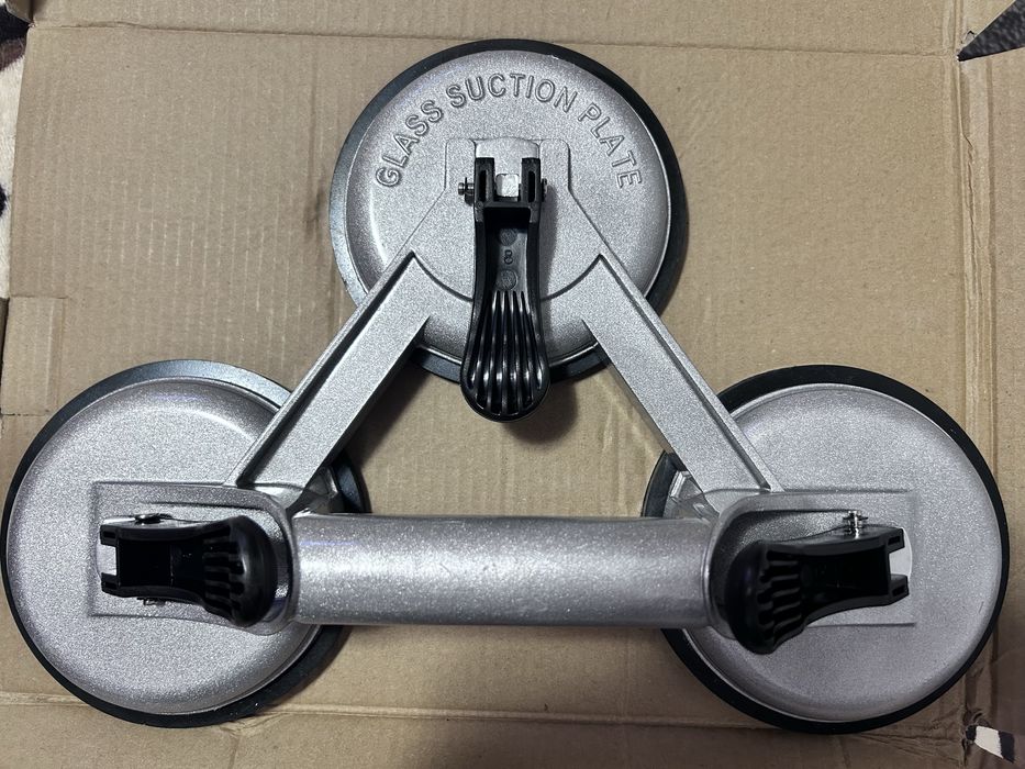 Ventuza din alumininu 3 capete pt gresie,faiante,sticlă. 33/23/18.5 ms