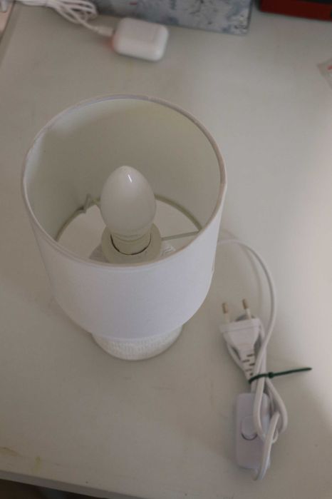 Vand 2 x Lampa/Veioza de culoare alba si neagra