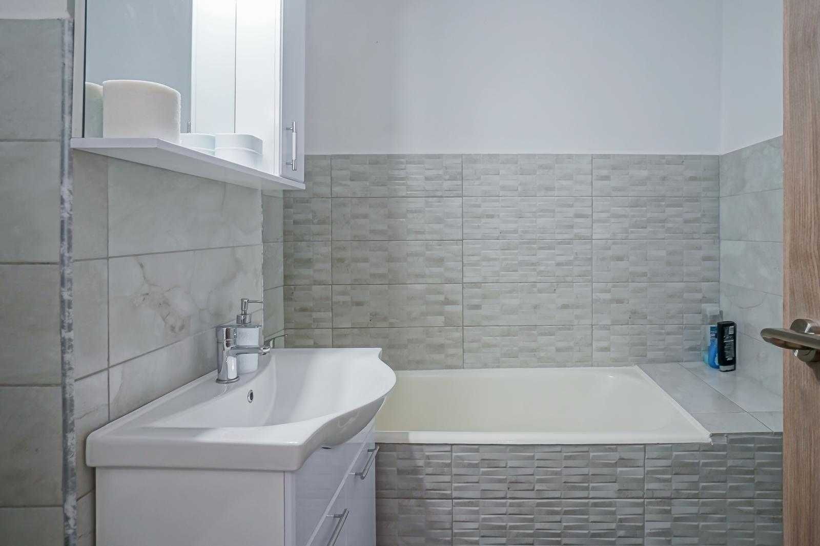 Apartament luminos cu vedere spectaculoasă la Fântâni