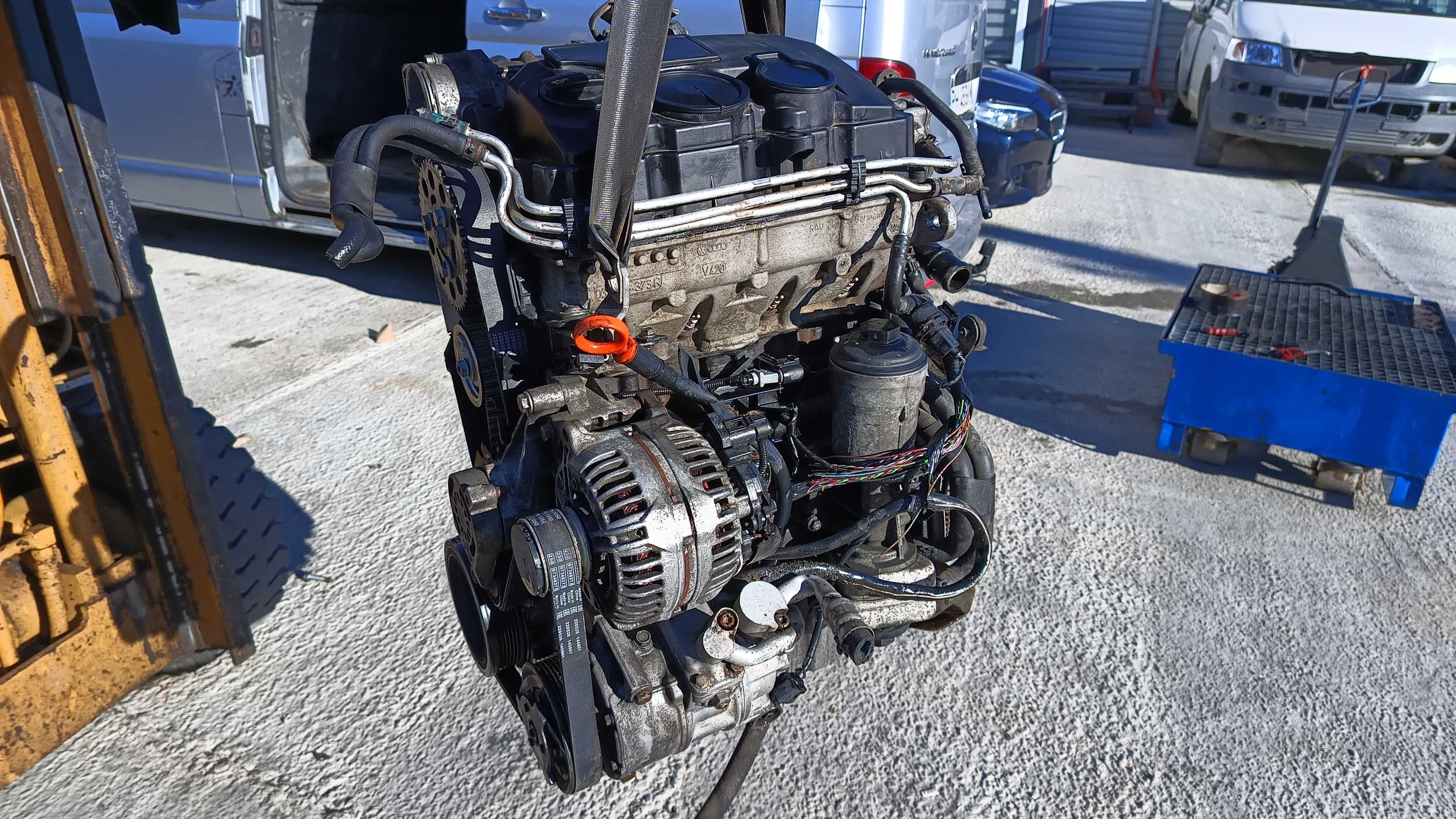 Motor Volkswagen Transporter T5 BRS 1.9 TDI