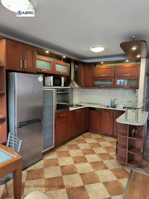 3-стаен в Плевен-Широк център площ 105 цена 154000