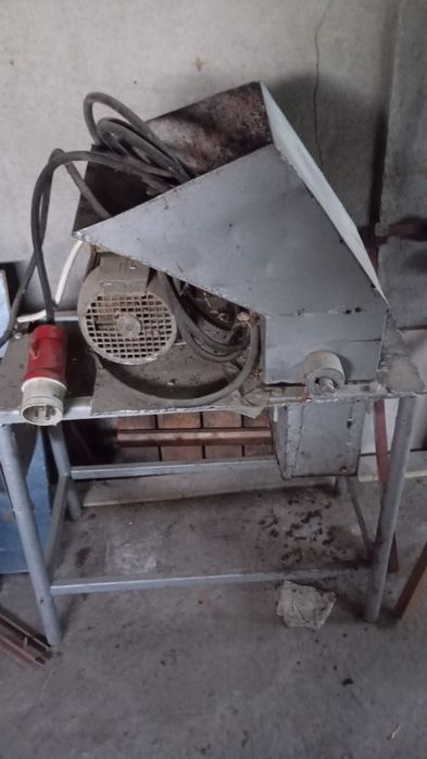 Tocător de fructe electric